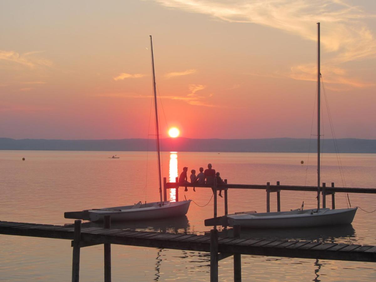 Appartement Am See Podersdorf am See Exteriör bild